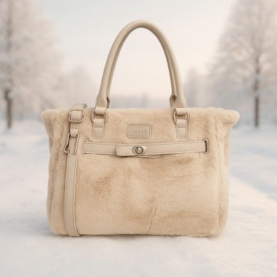 Charm London shopper, een zachte tas, in de sneeuw